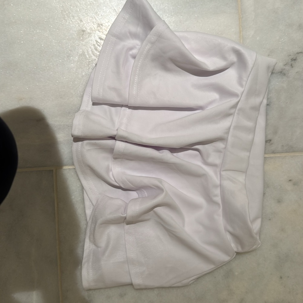 WHITE RUFFLE MINI SKIRT - Picture 3 of 3